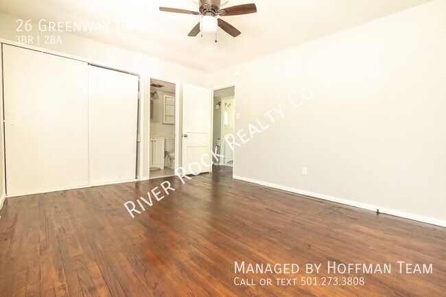 Building Photo - 26 Greenway Dr