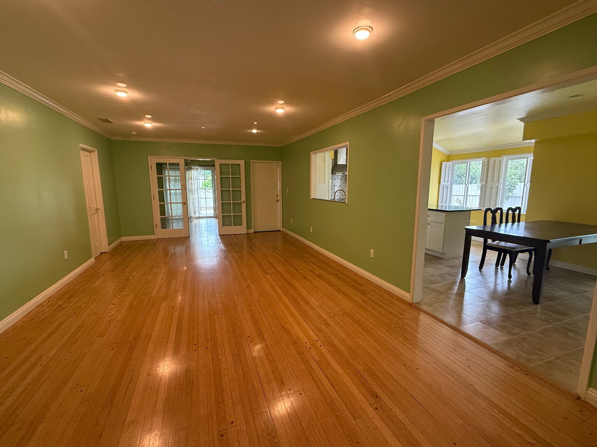 Building Photo - 1162 Panorama Dr