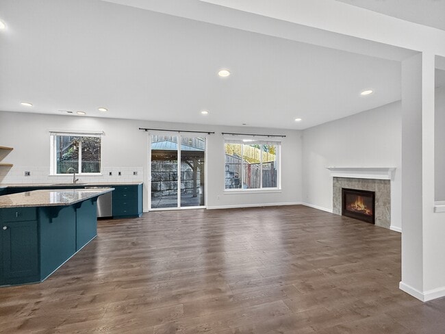 Building Photo - 9825 15th Pl SE