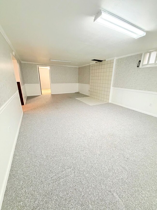 Building Photo - Side by side Duplex