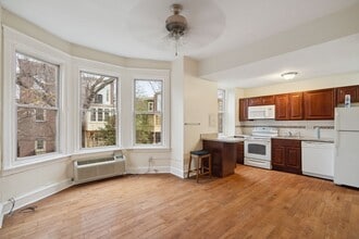 Building Photo - 4607-09 Cedar Ave.