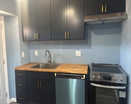 Building Photo - 5980 Cabral Ave