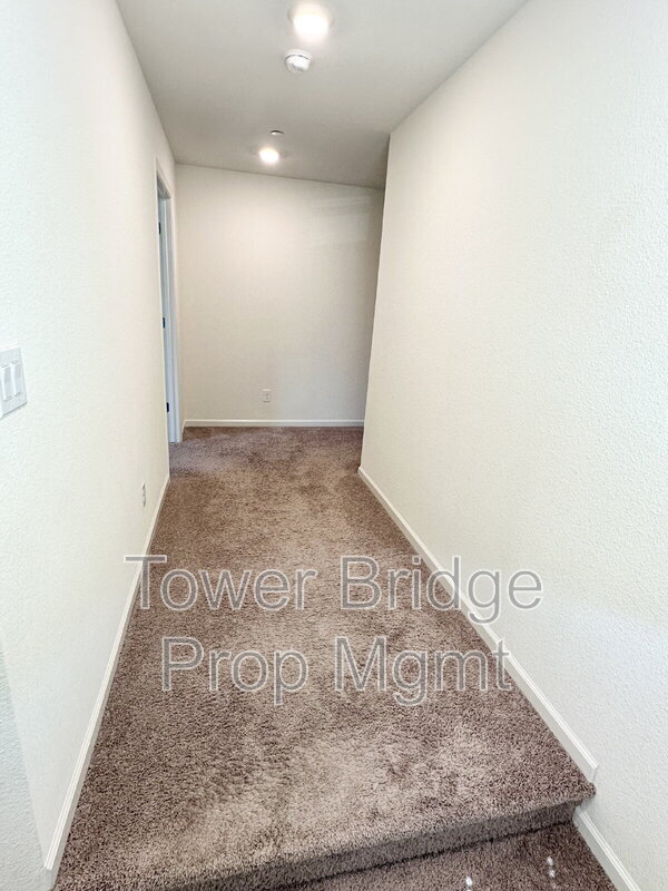 Building Photo - 11789 Plato Way