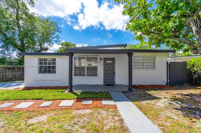 Building Photo - 3494 SW 56th Ave