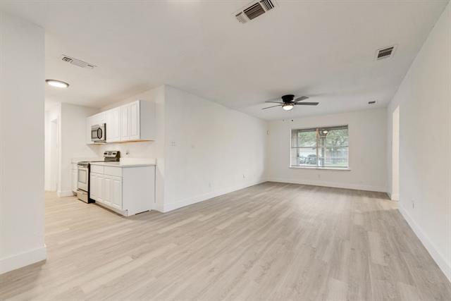 Building Photo - 6048 Hillcrest Dr