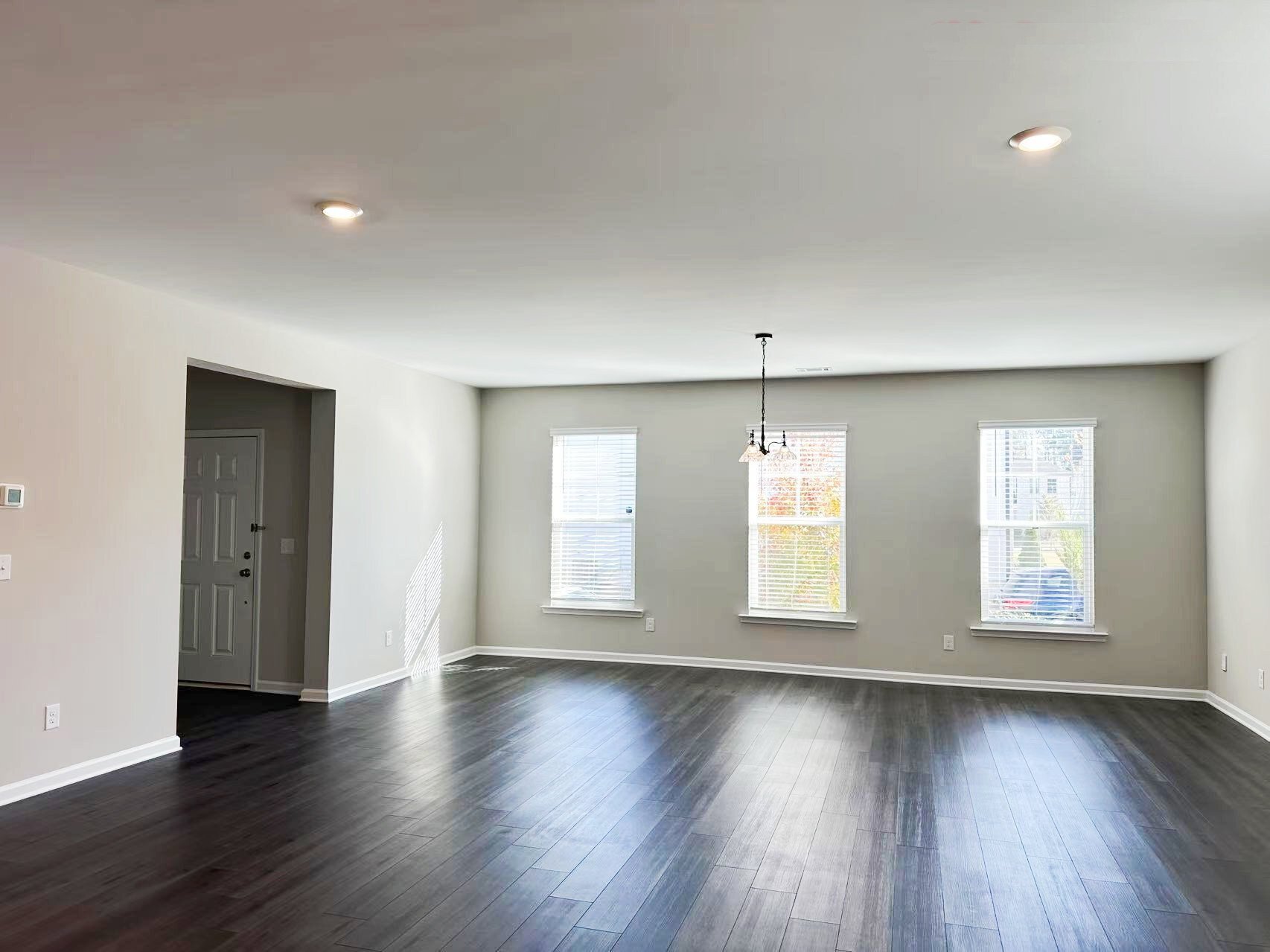 Building Photo - 4372 Grosbeak Dr