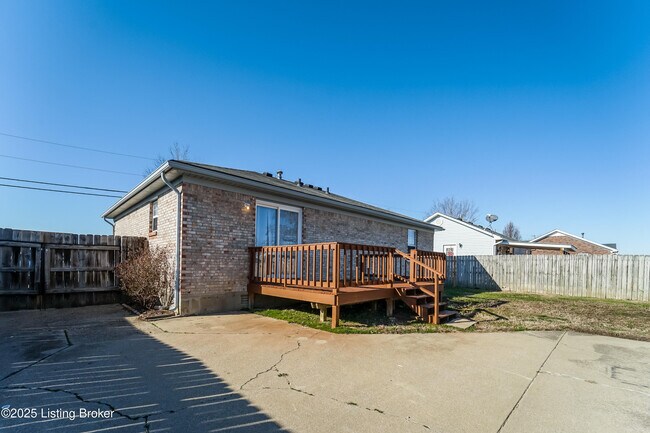 Building Photo - 190 Tecumseh Dr