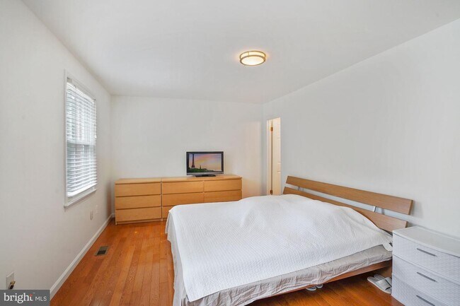 Building Photo - 6367 Buffie Ct