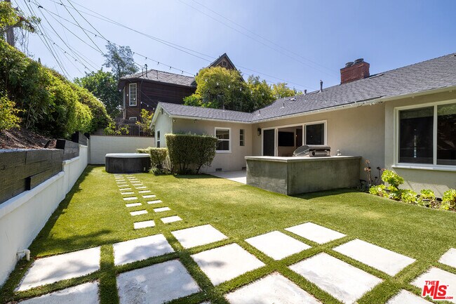 Building Photo - 3976 Goodland Ave
