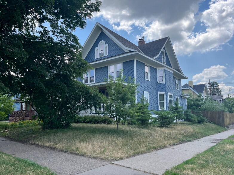 Building Photo - 916 Marshall Ave