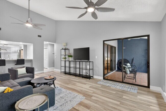 Building Photo - 5230 SE Seascape Way