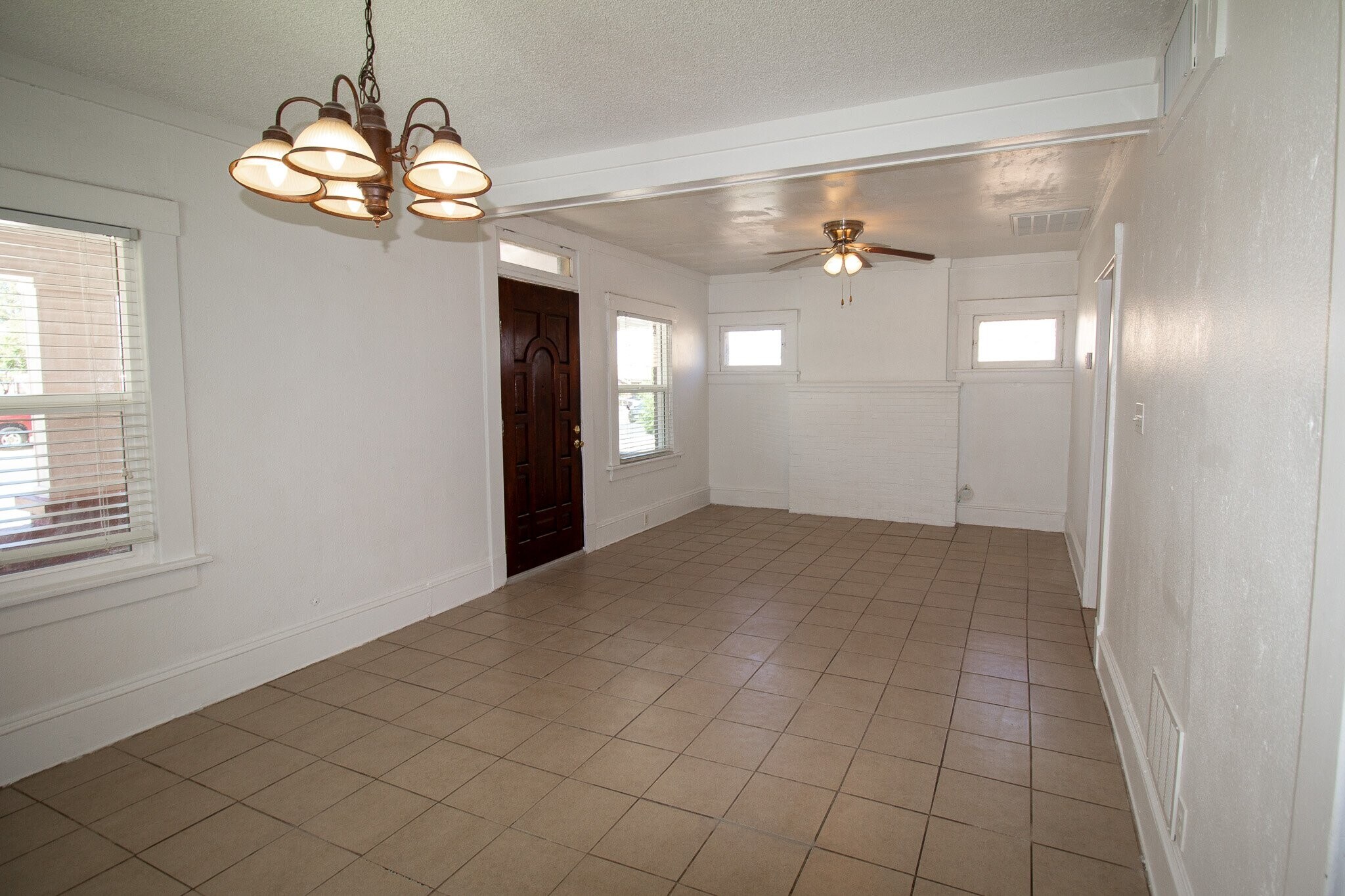Building Photo - 3510 Porter Ave