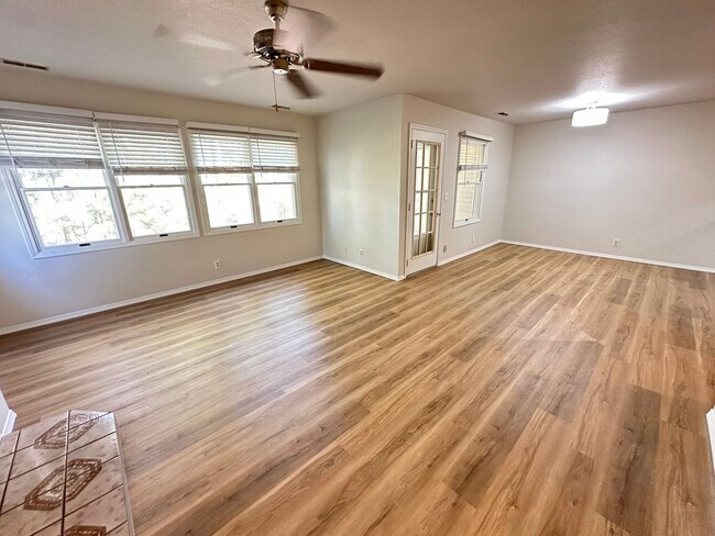Building Photo - Beautiful 2 bed/2 bath condo in Hayden, ID...
