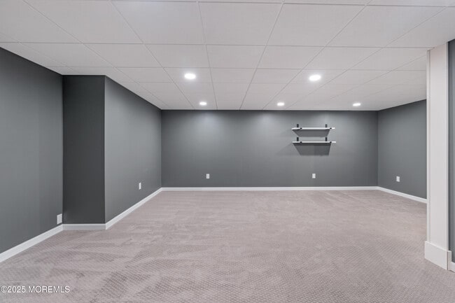 Building Photo - 15 Faxon Dr