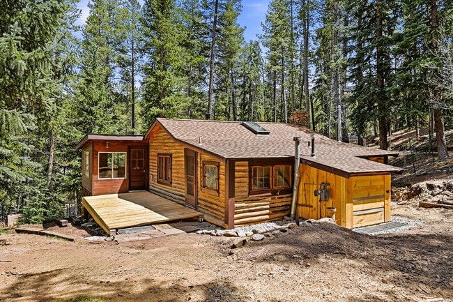 Building Photo - 2299 S Beaver Creek Rd