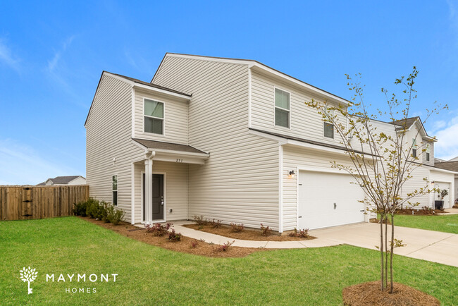 Building Photo - Inviting 4 Bedroom Home