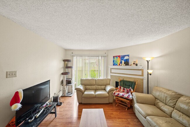 Building Photo - 2120 El Paseo St