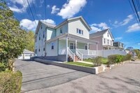 Building Photo - 492 Metropolitan Ave