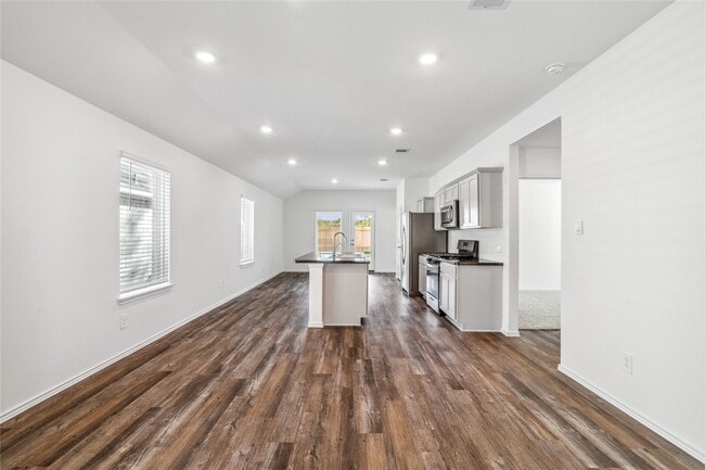 Building Photo - 5930 Hampton Vly Dr