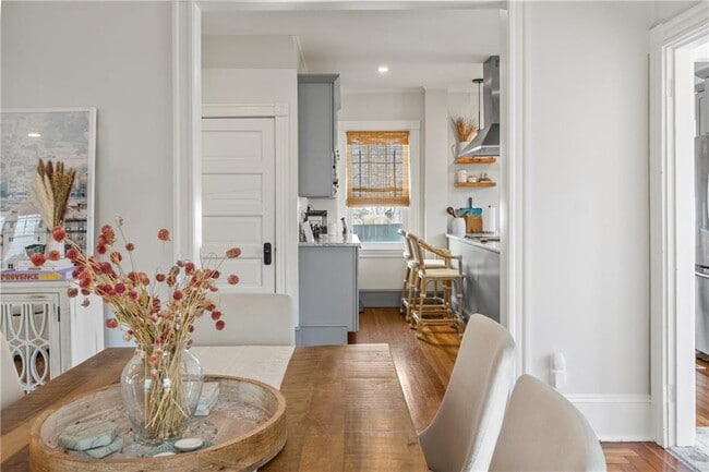 Building Photo - 35 Hall Ave