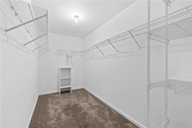 Building Photo - 4419 Silver Ridge Way SW