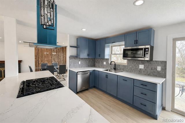 Building Photo - 6726 S Dahlia Ct