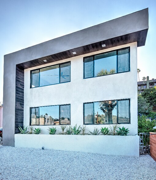 Building Photo - 141 San Pascual Ave