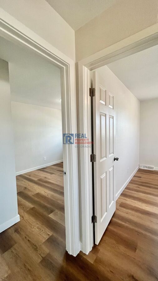 Building Photo - 4543 S Lowell Blvd