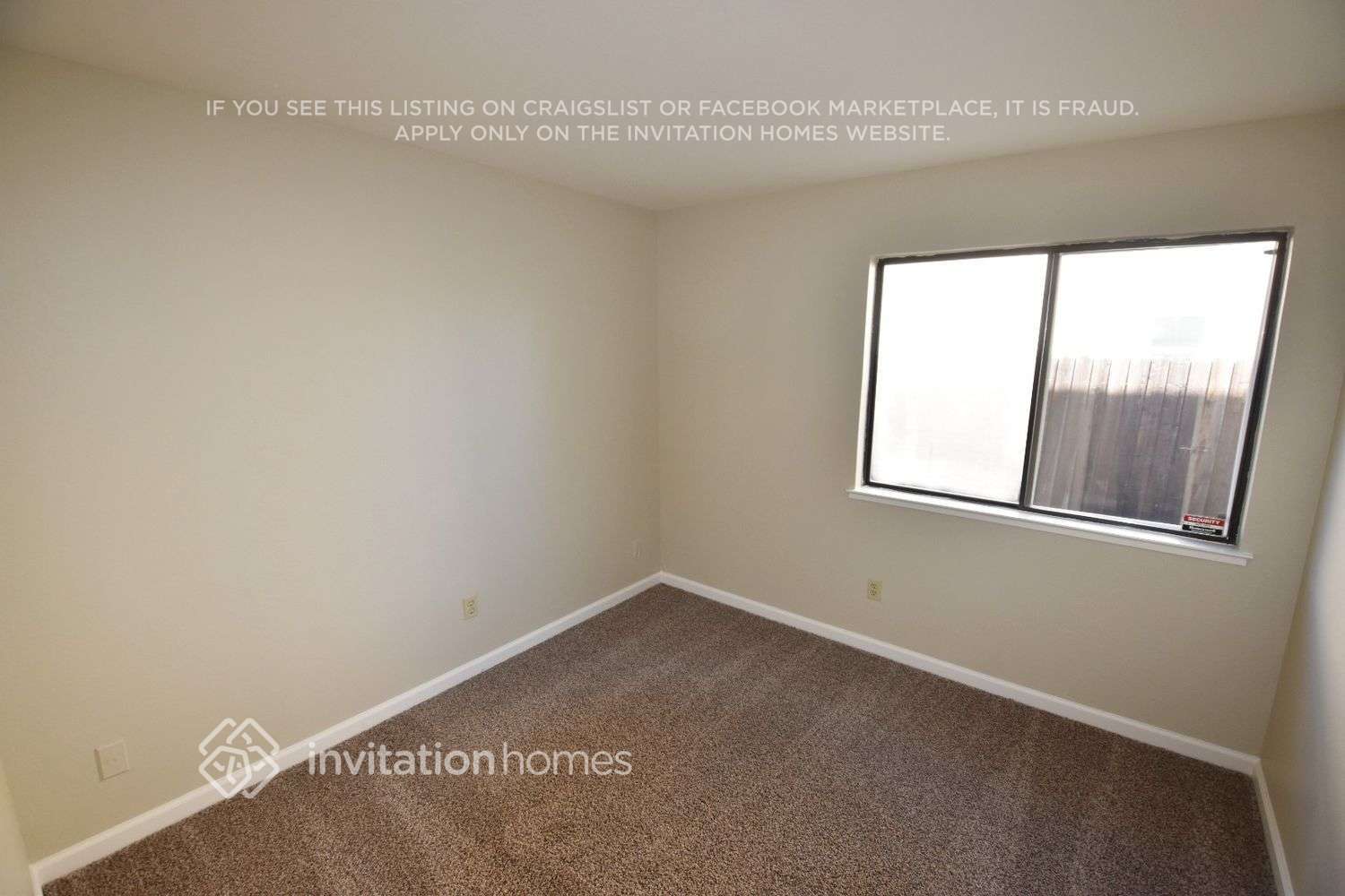 Building Photo - 2770 Seabreeze Dr