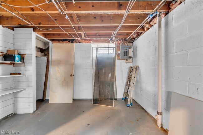 Building Photo - 4186 Lambert Rd