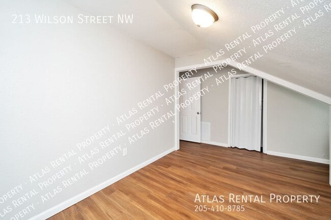 Building Photo - 213 Wilson St NW