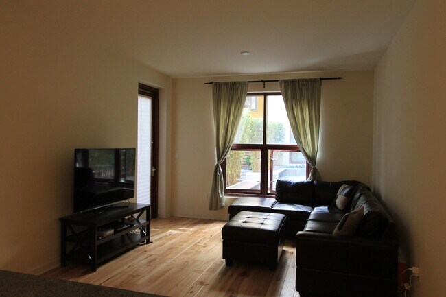 Building Photo - Metrome - Ground floor with patio - 1 bedr...