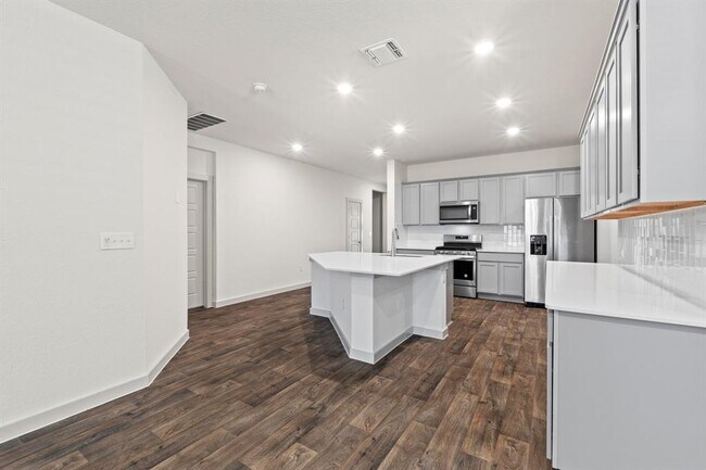 Building Photo - 3024 Louris Ln