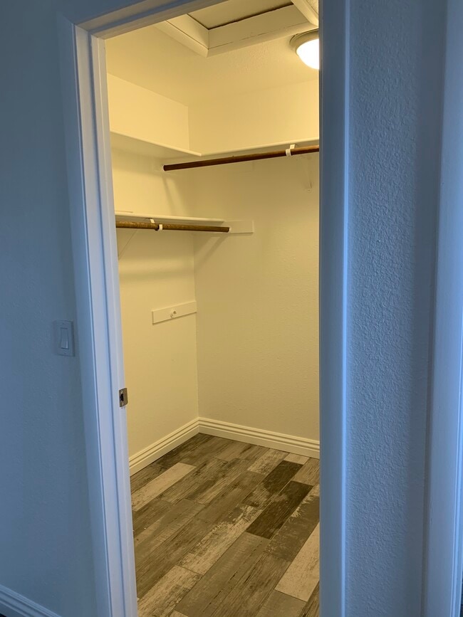 Building Photo - 3576 Stanford Dr