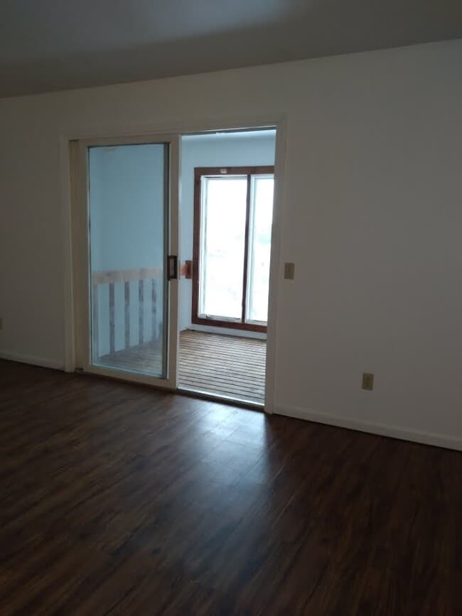 Building Photo - 13 Westover Ct