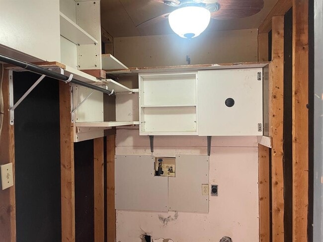 Building Photo - 413 Magnolia St