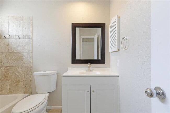 Building Photo - 10254 Bridgeland Ln