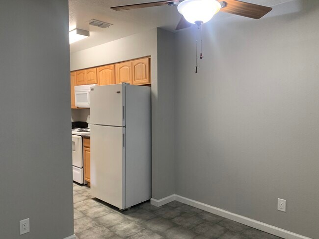 Building Photo - 6280 Havenside Dr