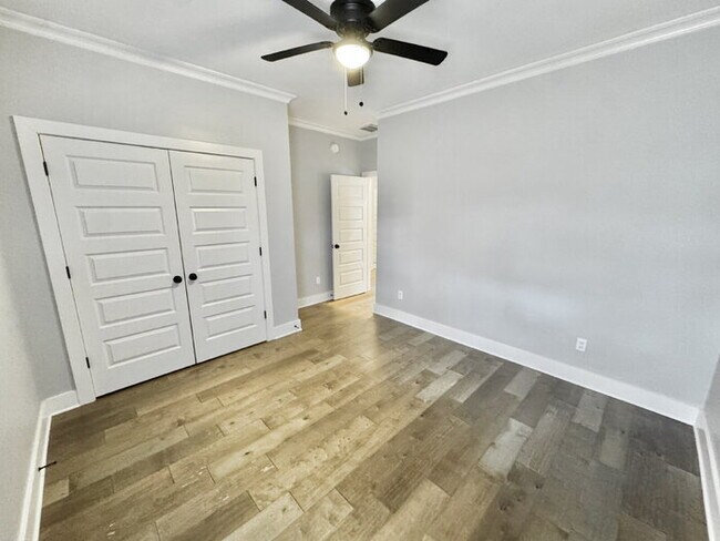 Building Photo - 441 Josephine St