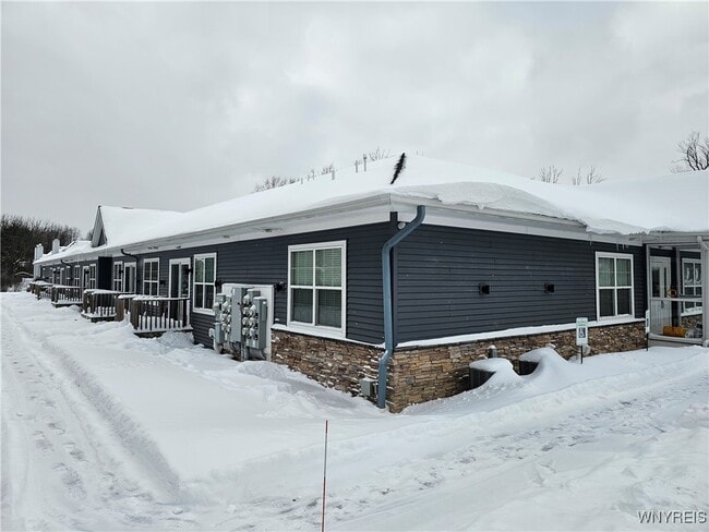 Building Photo - 610 Ayer Rd