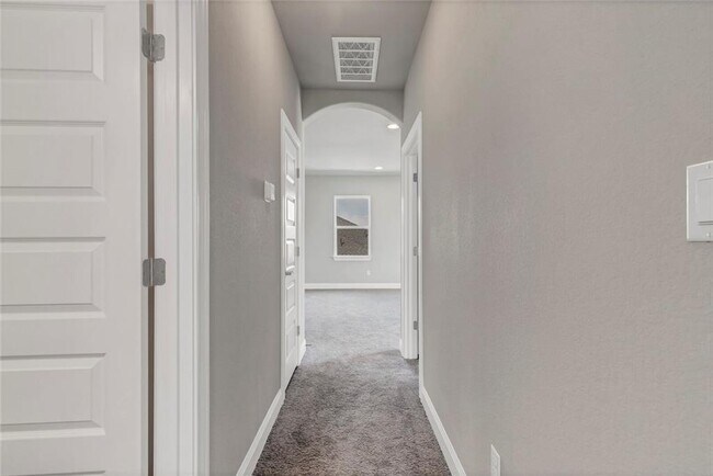 Building Photo - 4628 Katherine Dr