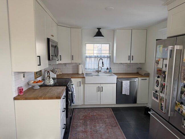 Building Photo - 1396 Fairview Ave