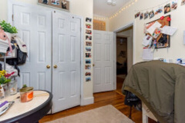 Building Photo - AWESOME BROOKLINE LISTING