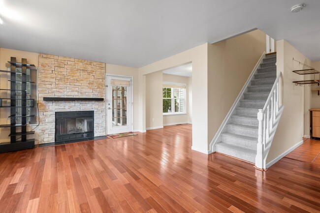 Building Photo - 13 Taconic St