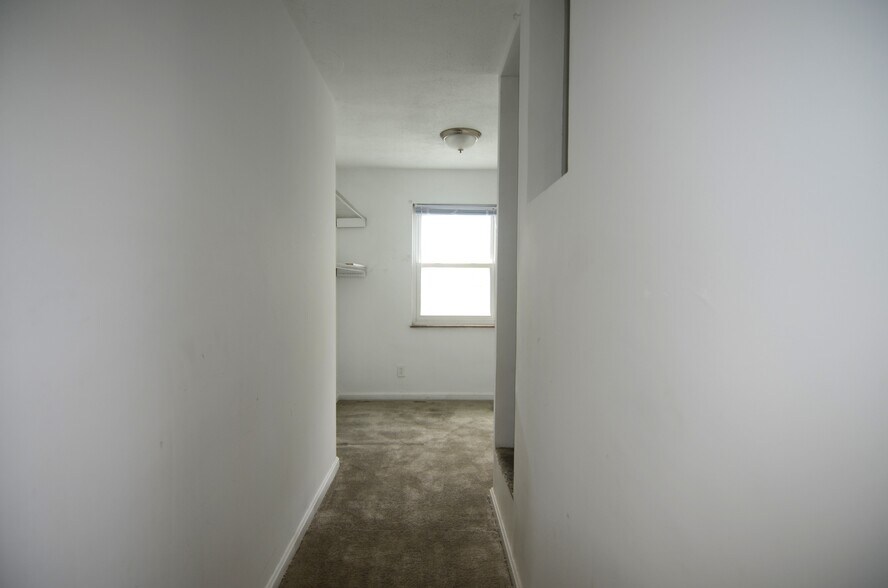 Building Photo - 3982 Longford Dr