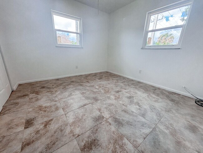 Building Photo - 2612 S 29th St