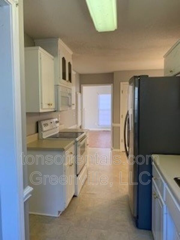 Building Photo - 743 Cotton Branch Dr