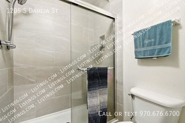 Building Photo - 1205 S Dahlia St