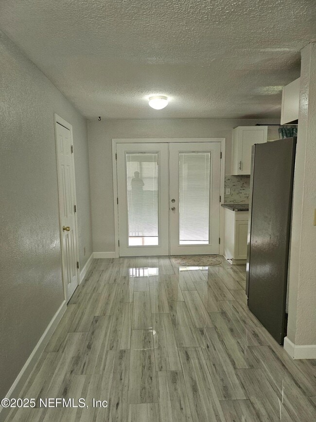 Building Photo - 442 Ameca Ave