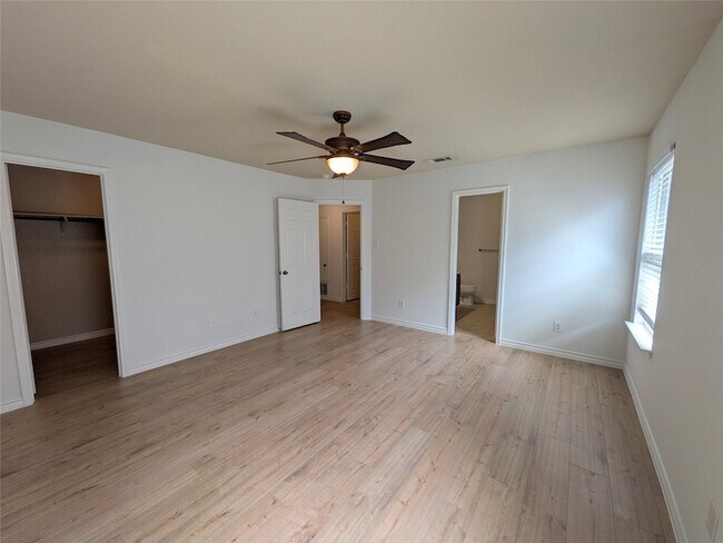 Building Photo - 5760 Fountain Flat Dr
